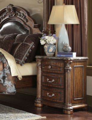 3-Drawer-Nightstand