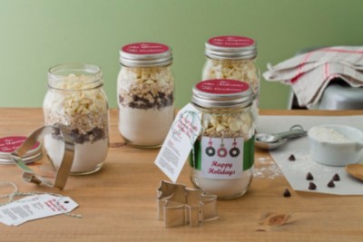 Create a Personalized Cookie-In-A-Jar Gift