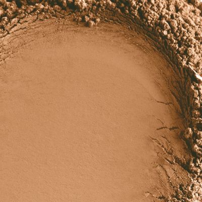MATTE Foundation Broad Spectrum SPF 15 - Tan