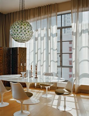 Saarinen Dining Table - 42 in.
