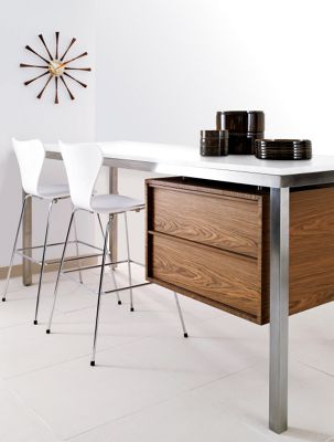 Freestanding Workstation