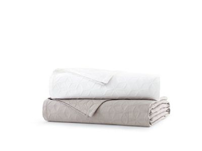 DWR Matelassé Blanket - Full / Queen