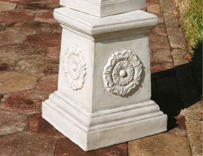 English Rosette Garden Sculptural Plinth - Grand