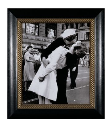 Kissing the War Goodbye: Classic Art Reproduction