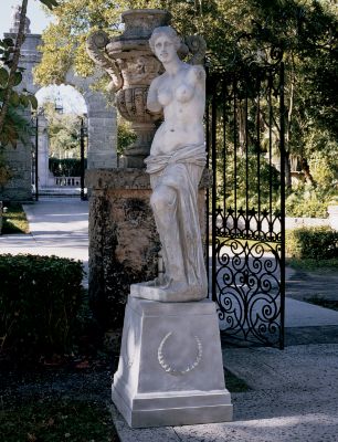 Venus de Milo Statue - Grand