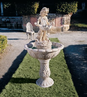 Abigail&rsquo;s Bountiful Apron Fountain