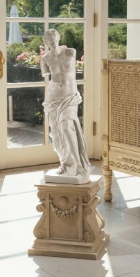 Venus de Milo Statue