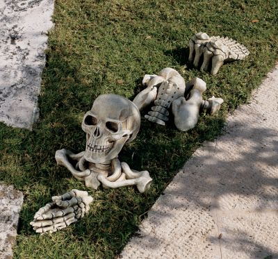 Skelly, The Garden Swimmer Sculpture