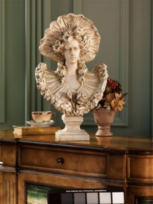 Lady of Eastcastle Manor Sculpture