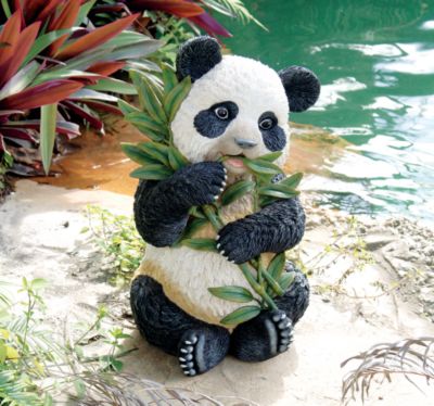 Tian Shan, the Panda Sculpture