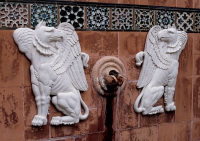 Kingston Estate Winged Griffins Wall Sculpture <BR>(Set Includes: Facing Right & Facing Left)
