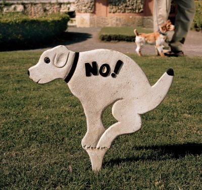 No Pausing Pooch Lawn Sign