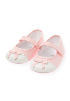Scalloped Dot Crib Shoe