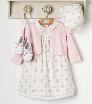 Dainty & Dear