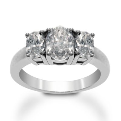 2.00 ct. t.w. Oval Diamond 3-Stone Ring In Platinum. Size 7 &mdash; Alt Image 1