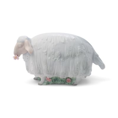 Lladro "Sheep In the Meadow" &mdash; Alt Image 1