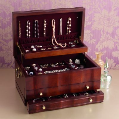 Reed & Barton "Victoria" Jewelry Box &mdash; Alt Image 1