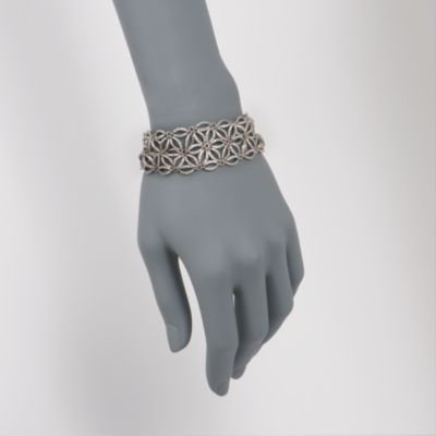 C. 1990. Vintage 5.00 ct. t.w. Diamond Floral Bracelet in 18kt White Gold. 7.75" &mdash; Alt Image 2