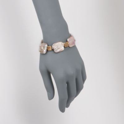 Biwa and Keshi Pearl Bracelet in 14kt Yellow Gold. 7.5" &mdash; Alt Image 2