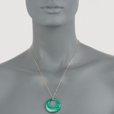 Green Malachite Pendant Necklace in 14kt Yellow Gold. 20" &mdash; Alt Image 2
