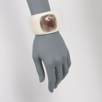 Cream-Colored Bakelite Cuff Bracelet With Grey Agate Top and 18kt Yellow Gold. 8" &mdash; Alt Image 2