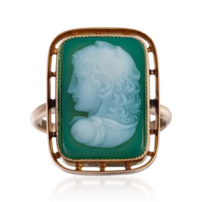 C. 1950 Vintage Carved Green Agate Cameo Ring In 14kt Yellow Gold. Size 9.75 &mdash; Alt Image 1