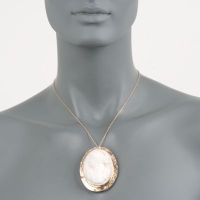 C. 1950 Vintage Shell Cameo Pin Pendant in 10kt Yellow Gold &mdash; Alt Image 2