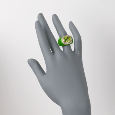 C. 1980 Vintage 6.50 Carat Peridot Ring With Diamonds in 18kt Yellow Gold. Size 8 &mdash; Alt Image 2