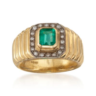 C. 1970 Vintage Emerald and Diamond Ring in 14kt Yellow Gold. Size 7 &mdash; Alt Image 1