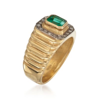 C. 1970 Vintage Emerald and Diamond Ring in 14kt Yellow Gold. Size 7 &mdash; Alt Image 3