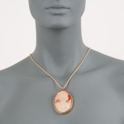 C. 1980 Vintage Carved Shell Cameo Pin Pendant in 14kt Yellow Gold   &mdash; Alt Image 2
