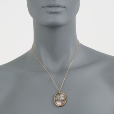 C. 1900 Vintage Victorian Mother-Of-Pearl Pendant Necklace in 18kt Yellow Gold. 18" &mdash; Alt Image 2