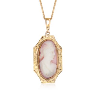 C. 1950 Vintage Carved Agate Cameo Pendant Necklace in 10kt Yellow Gold. 18" &mdash; Alt Image 1