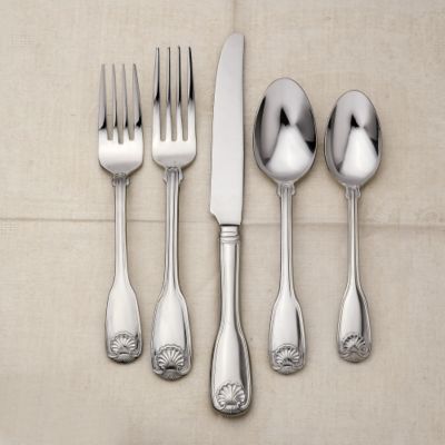 Reed & Barton "Colonial Shell II" Stainless Flatware Set &mdash; Alt Image 1