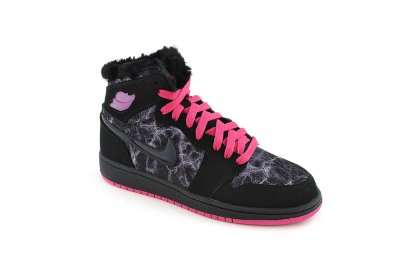 Black/Vivid Pink