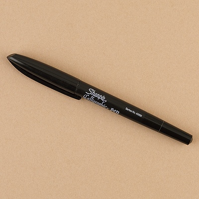 Colored Calligraphy Pens - Black