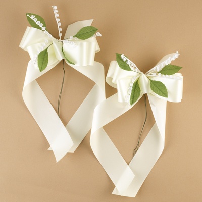 Ecru Pew Bows