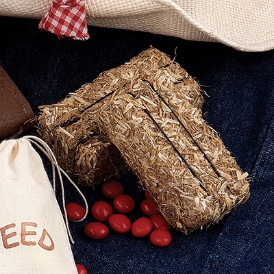 Miniature Hay Bale Favors