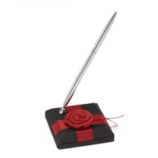 Dramatic Rose Pen