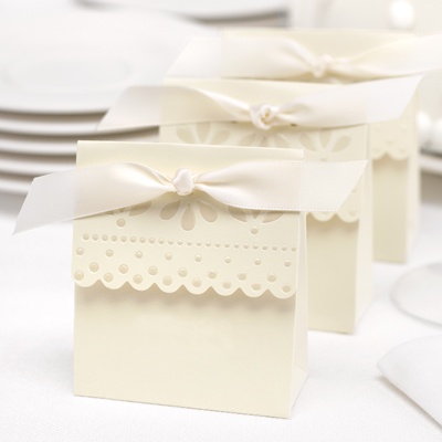 Ivory Eyelet Favor Boxes