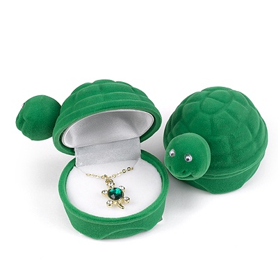 Turtle Necklace in Velour Box