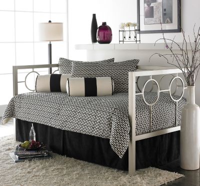 Bedroom Furniture Daybeds Fashion Bed Group Astoria Daybed