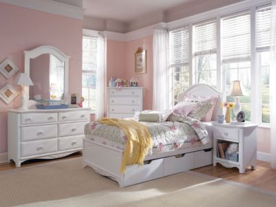 Twin Beds  Kids on Bedroom Furniture   Beds   Lea Kids Haley Twin Panel Bed