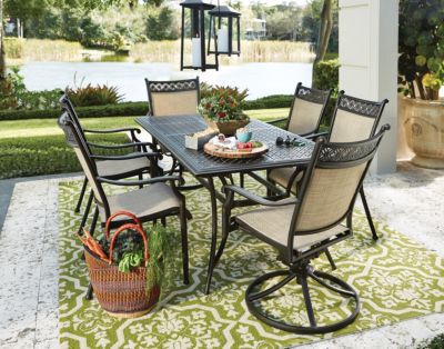 Manhattan 7pc Patio Dining Set Art Van