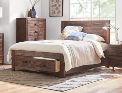 Warner Chestnut King Bed