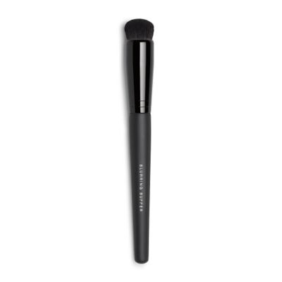 blurring concealer brush