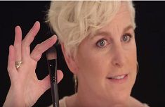 Display Video: Complexion Perfector Brush