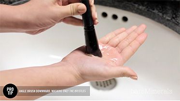 Display Video: Well-Cared For Makeup Brush Cleaner