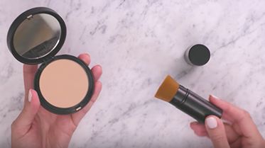 Display Video: Core Coverage Foundation Brush