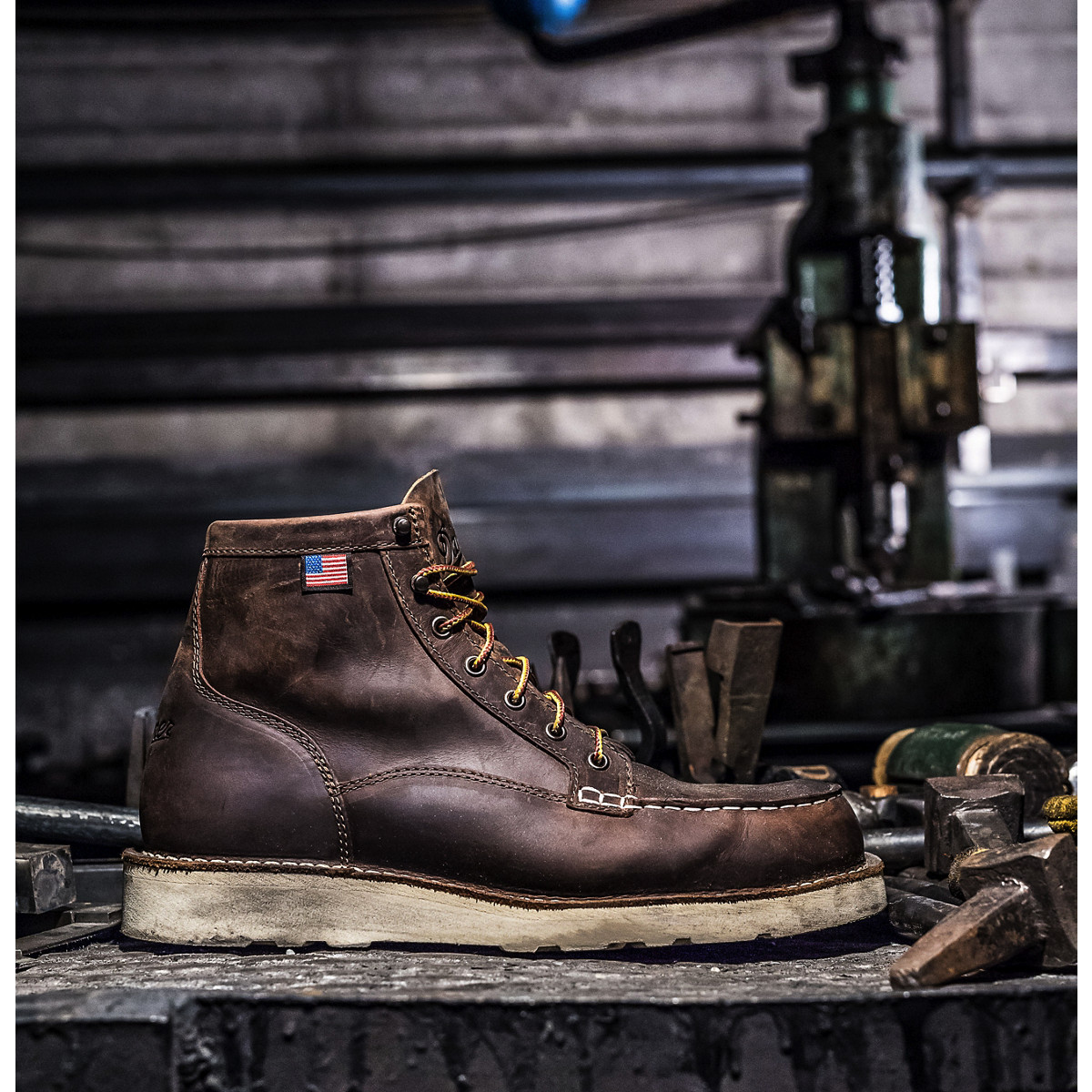 danner bull run 6 moc toe work boots